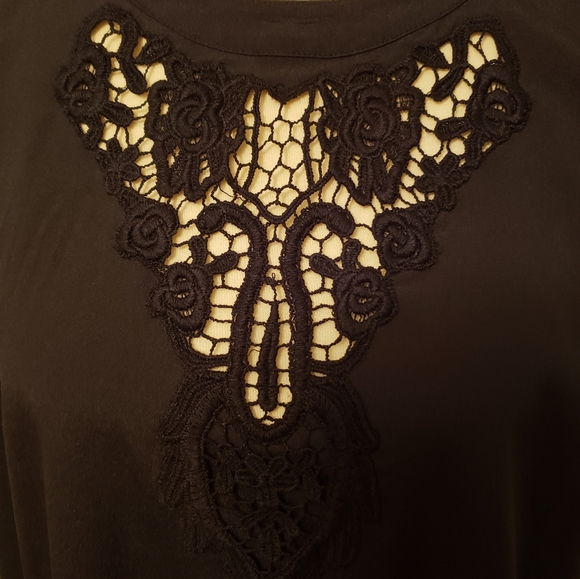 (#9) Beautiful New York & Co. Detailed Halter Top - Picture 4 of 7